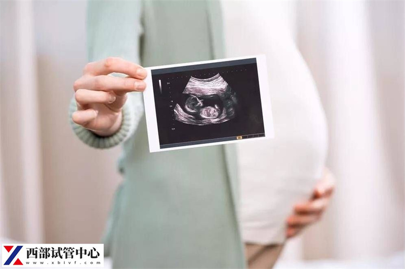 41歲女性能否進(jìn)行三代試管嬰兒技術(shù)實現(xiàn)生育？ (圖2)